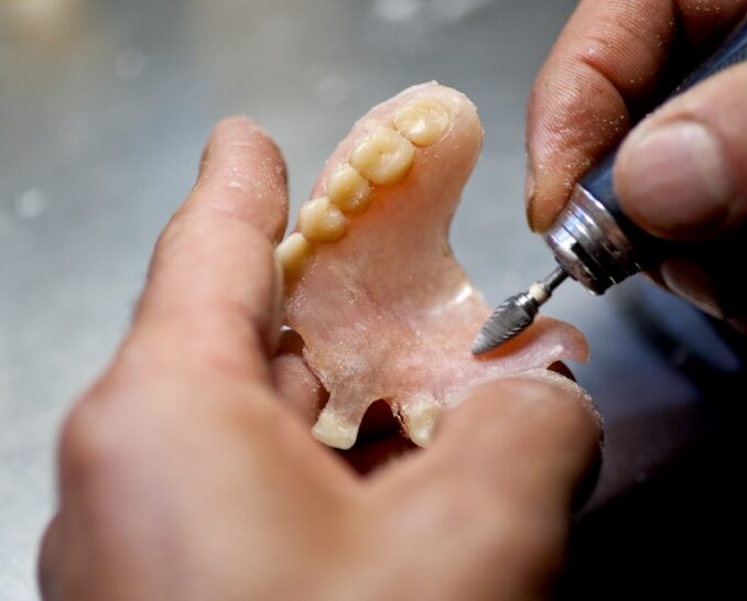 denture-repairs